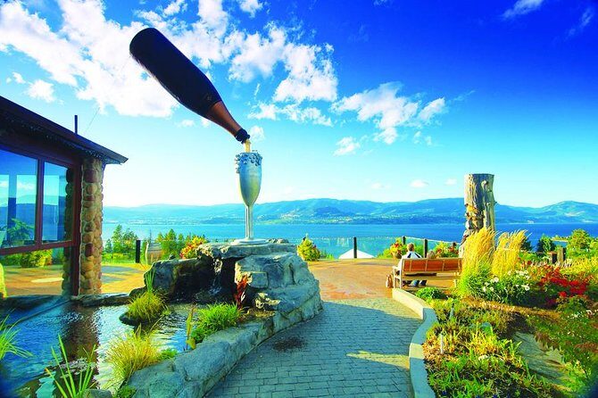 Kelowna or West Kelowna Afternoon Sightseeing Wine Tour - Kelowna or West Kelowna Afternoon Sightseeing Wine Tour: A Deep Dive