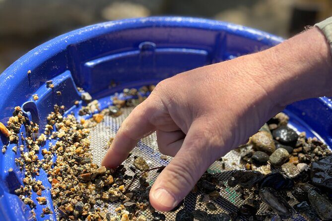 Kelowna Scenic Canyon Gold Panning Experience - Key Points