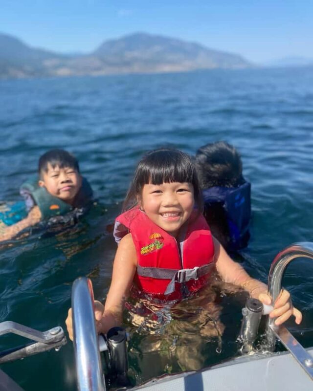 Kelowna: Two Hour Private Boat Cruise - Key Points