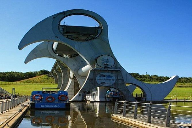 Kelpies and Falkirk Wheel Private Tour for 1 - 4 people from Greater Glasgow - Experience the Best of Falkirk’s Iconic Landmarks with a Private Tour from Greater Glasgow
