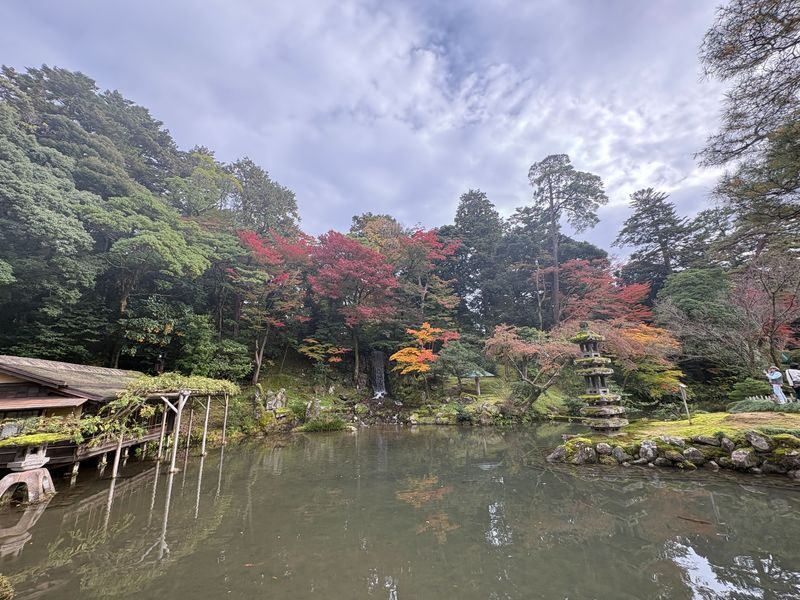 Kenrokuen Garden & Kanazawa Castle Historical Tour - The guides: friendly, clear, and easy to follow