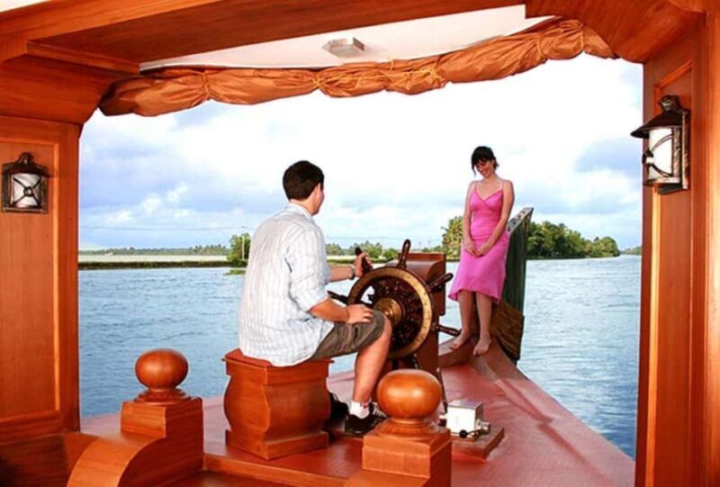 Kerala:- 03 Days Periyar and Alleppey Houseboat Cruise Tour - Who Is This Tour Best For?