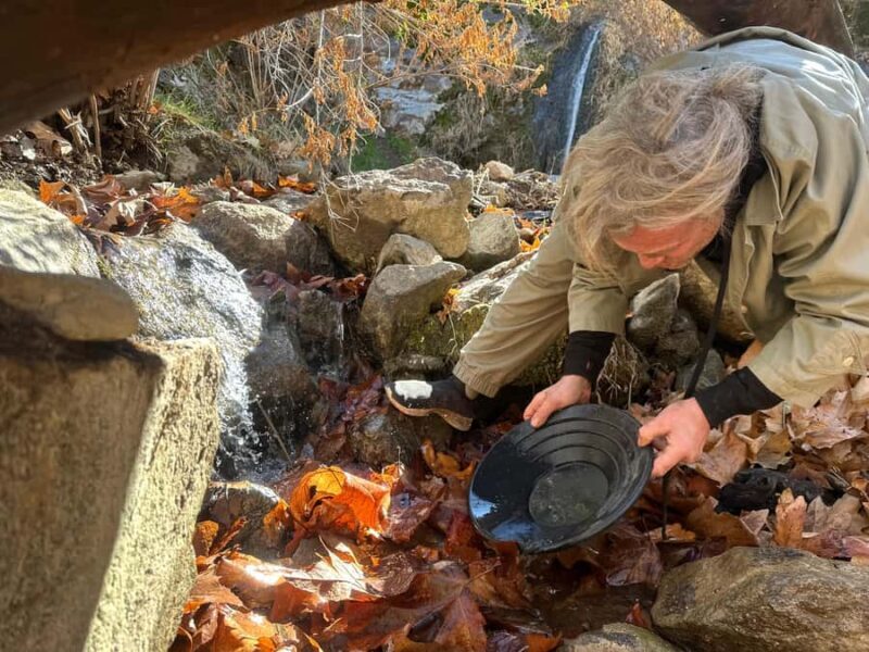 Kern County: Gold Panning Experience - An Engaging Look at the Gold Panning Experience in Kern County
