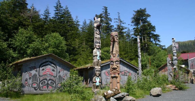 Ketchikan: Potlatch Park, City and Wildlife Private Van Tour - A Closer Look at the Experience