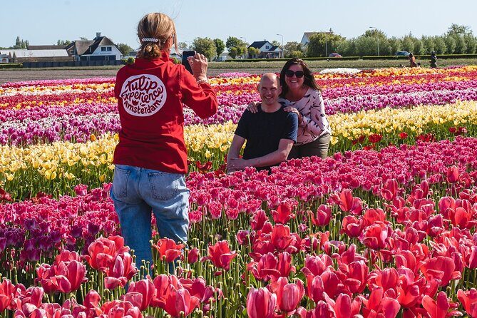Keukenhof Gardens & Tulip Experience Tour from Amsterdam - Who Should Consider This Tour