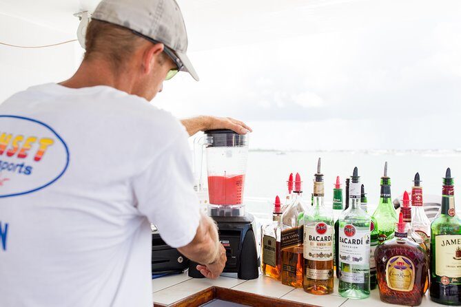 Key West Sunset Cruise: Dinner, Live Music & Drinks Included - Who Will Love This Cruise?