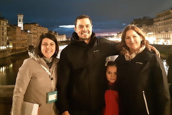 Kid-Friendly Florence Tour by Night with Gelato & Pizza - Exploring Florence at Night: The Itinerary in Detail