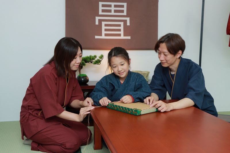 KidZania Koshien English Premium Tour - The value of a guide for families