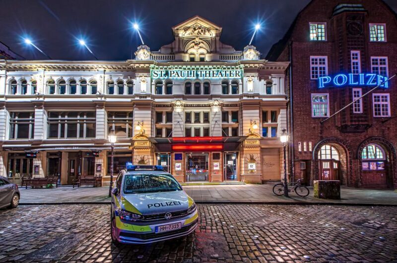 KIEZ SPEED TOUR/ADULTS ONLY - 1h - Discover Hamburg’s Red Light District in Just an Hour