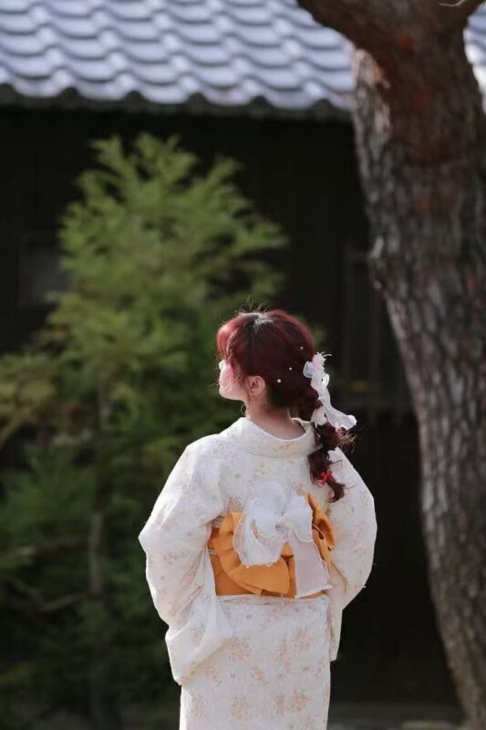 Kimono Rental Experience (Kyoto / Provided by Kimono Rental Kanwa Kiyomizu Temple) - The 30-minute fitting and what comes with it
