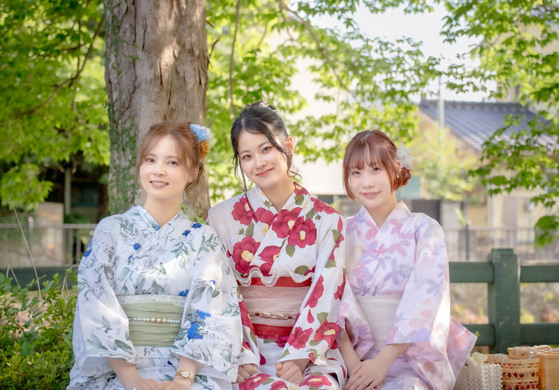 Kimono & Yukata Experience at Dazaifu Tenmangu, Fukuoka (Kimono Rental Hibiki Fukuoka Dazaifu Shop) - Choosing a Kimono for Dazaifu