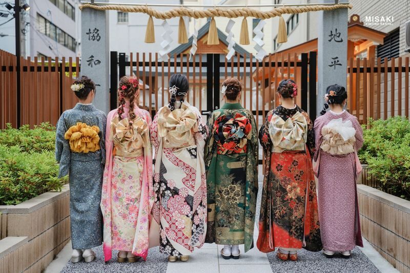 Kimono & Yukata Rental and Photo Shoot (Kyoto, Gion-Shijo, Yasaka Shrine) - Kimono Rental Misaki - Getting dressed and styled