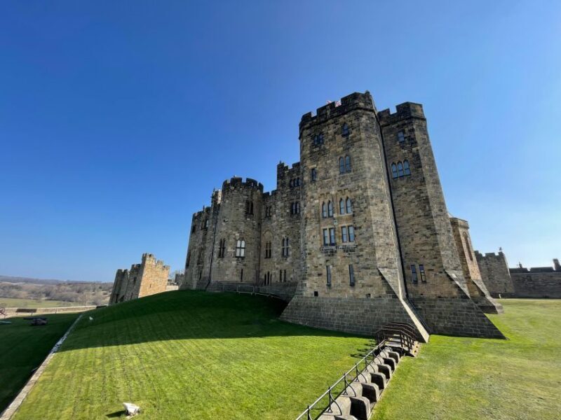 Kingdoms & Keeps: From Holy Island to Harry Potter - The Transport and Guide Experience