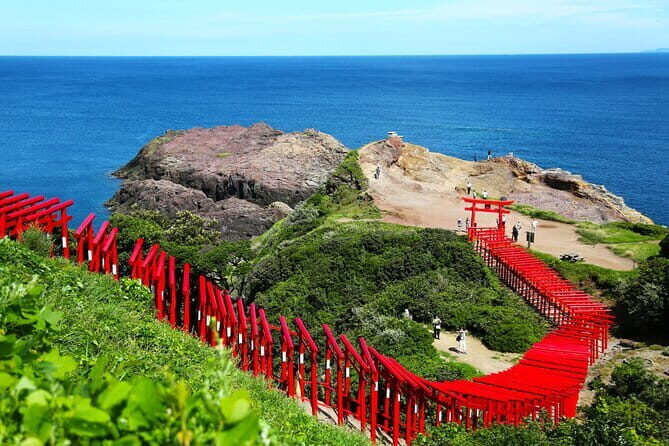 Kintai Kyo Bridge and Iwakuni Castle with Local Guide - Frequently Asked Questions