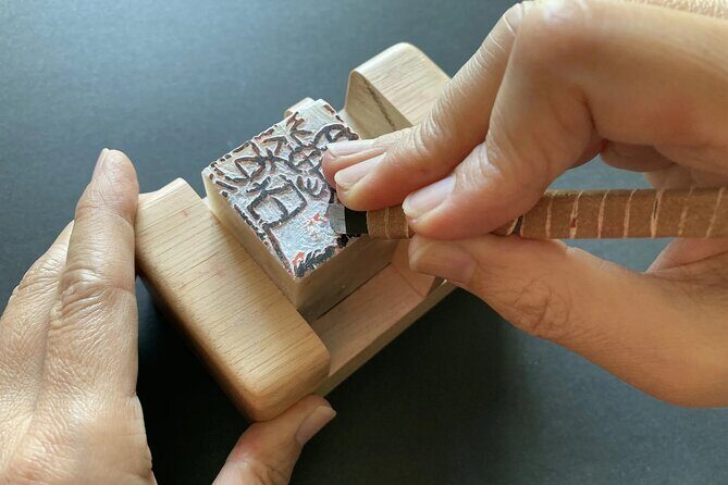 Kintaikyo Bridge, Castle Town and Seal Carving Iwakuni Day Tour - FAQ