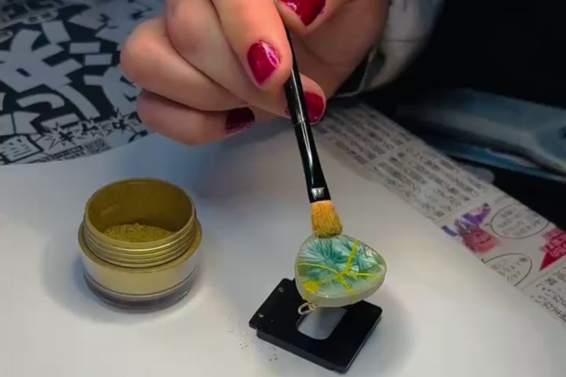 Kintsugi Accessory Crafting in Naha, Okinawa - The instructors and language support