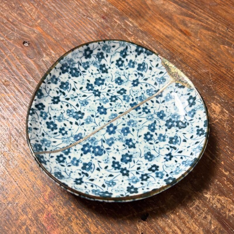 Kintsugi Workshop: Beauty in Brokenness - What happens during the class