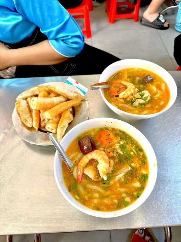 KISSTOUR | Motorbike Food Tour Female Drivers in Ho Chi Minh - Detailed Breakdown of the Itinerary