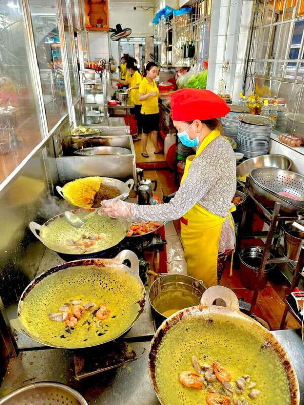 KISSTOUR | Motorbike Food Tour Female Drivers in Ho Chi Minh - FAQ