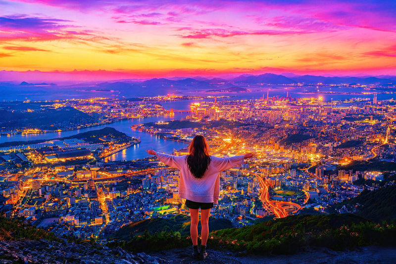 Kitakyushu Day and Night Scenic Tour: Mojiko, Kokura Castle, Outlet Park, and Mt. Sarakura - What to know before booking