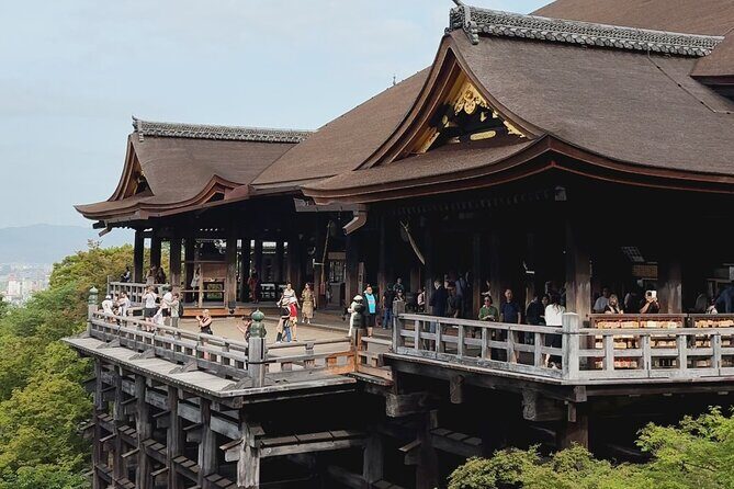 Kiyomizu Temple Walking Tour with Breakfast - Key Points
