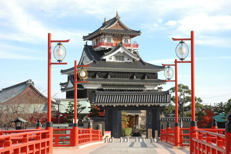 Kiyosu Castle Half-Day Tour from Nagoya with Samurai Armor - At a glance: Kiyosu Castle and samurai armor