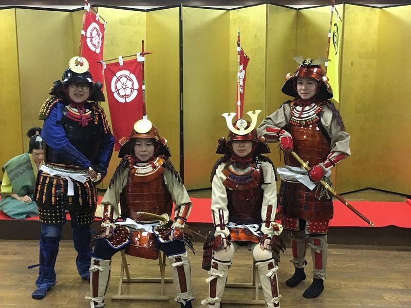 Kiyosu Castle Half-Day Tour from Nagoya with Samurai Armor - Guides, language, and group size
