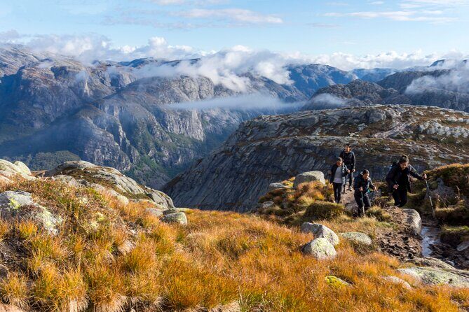 Kjerag Low-Season Hike + Packed Lunch - The Practicalities: Transportation, Timing, and Group Size