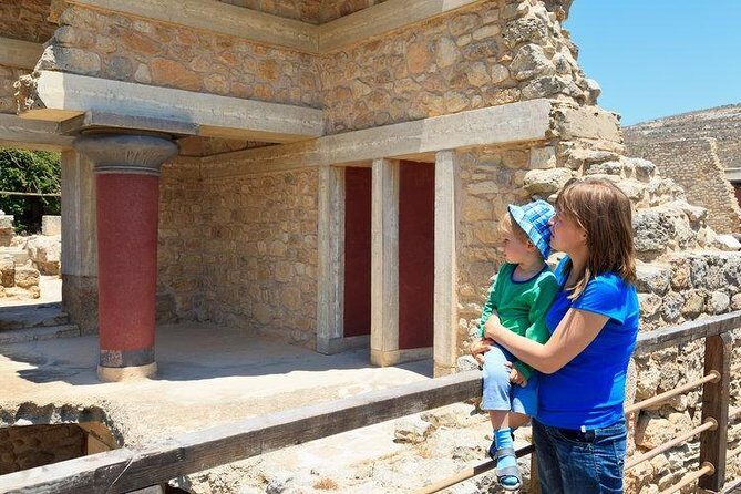 Knossos Museum and Heraklion tour from Rethymno - Key Points