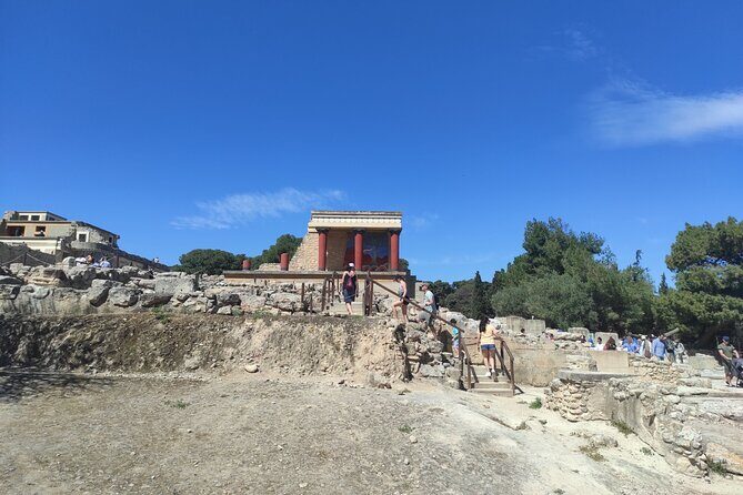 Knossos Palace and Heraklion City Guided Tour from Chania - Cost and Value Analysis