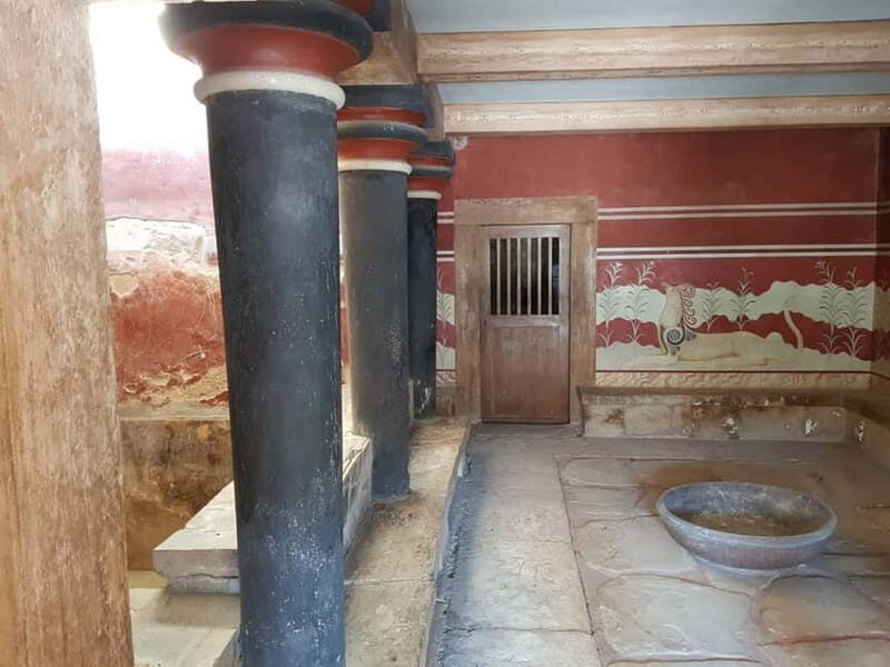 Knossos Palace and Pottery experience. Excursion Safari - The Sum Up