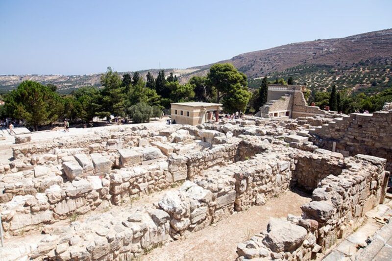 Knossos Palace guided tour - Heraklion City tour + market - FAQ