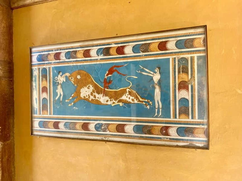 Knossos: Private Tour with a Licensed Guide & Entry Ticket - Exploring the Key Landmarks in Detail