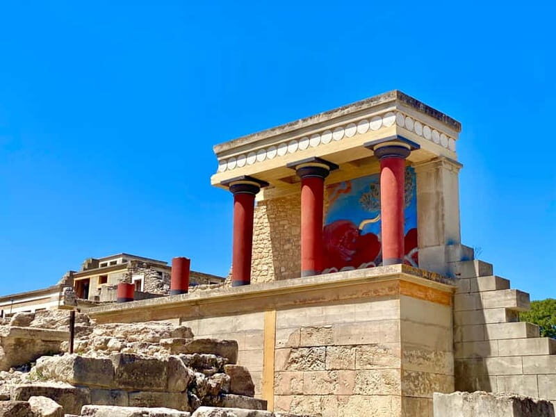 Knossos: Private Tour with a Licensed Guide & Entry Ticket - The Experience on the Ground