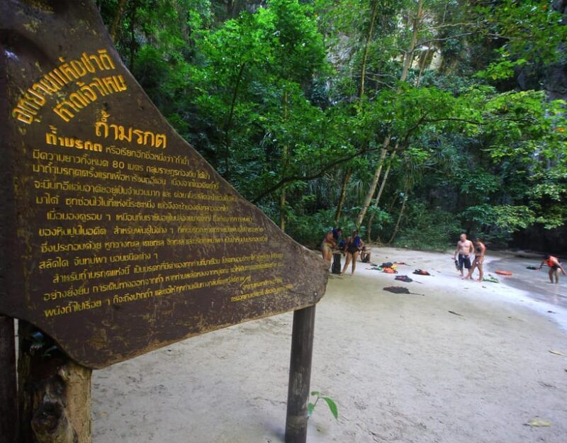 Ko Lanta: 4 Islands and Emerald Cave Day Tour by Speedboat - Key Points