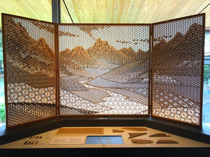 Kobe Highlights Day Tour with Sake Tasting - Sake tasting in the Nada district