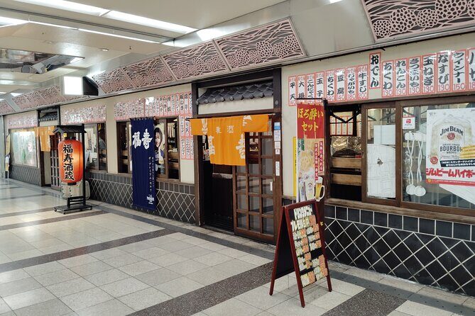 Kobe: Shinkaichi Evening Food Tour with Local Guide - The Tastings: Two Izakayas, Two Different Stories