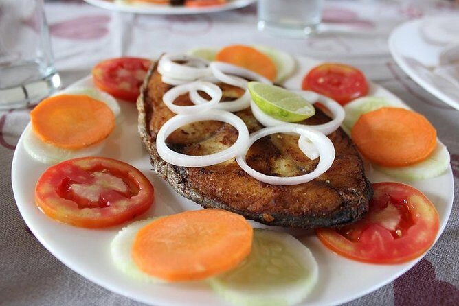 Kochi Private Tour: Overnight Alleppey Backwaters Houseboat Cruise - Exploring the Kochi Private Alleppey Houseboat Tour in Detail