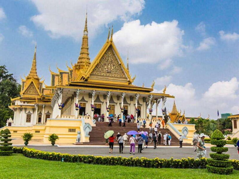 Koh Dach Silk Island and Phnom Penh City Private Day Tour - Key Points