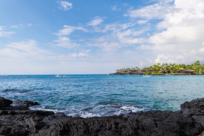 Kona Hawaii Photographer 25 minute session at Outrigger Resort - Key Points