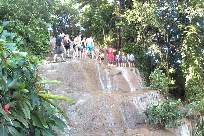 konoko waterfall and zoo - Key Points
