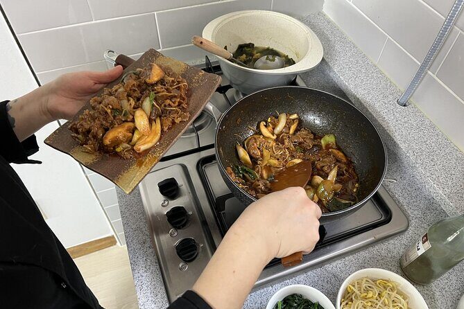 Korean Cooking Class in Seoul with a Professional Chef - Key Points