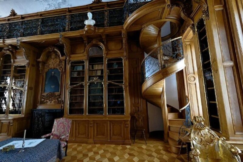 Kornik Castle and Rogalin Palace Half-Day Private Tour - Who Will Enjoy This Tour?