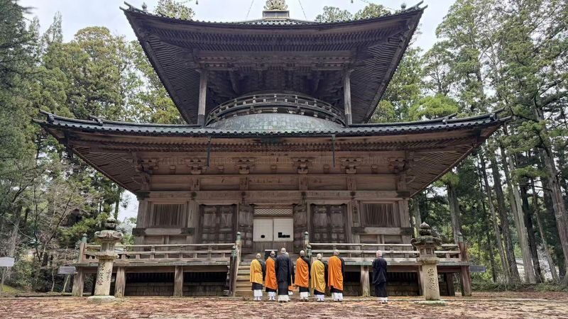 Koyasan & Okunoin Small Group Day Tour from Osaka - Leaving Osaka for Mount Koya