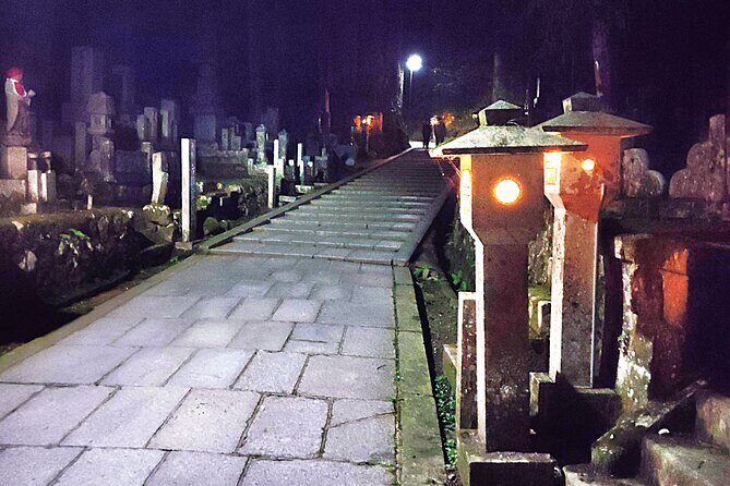 Koyasan: Sacred Silence of Okunoin at Dawn and After Dark - Key Points