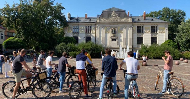 Krakow: 2h Kazimierz (Jewish Quarter) Bike Tour - Exploring Krakow’s Kazimierz on Two Wheels: A Practical Guide