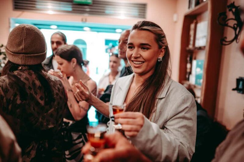 Krakow: 6pm Tipsy Bar Tour W/Karaoke+Twist(Thu-Fri-Sat-sun) - A Detailed Look at What to Expect from the Krakow Tipsy Bar Tour