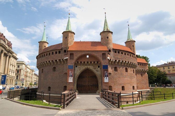 Krakow and Wieliczka Small Group Tour from Lodz with Lunch - The Sum Up