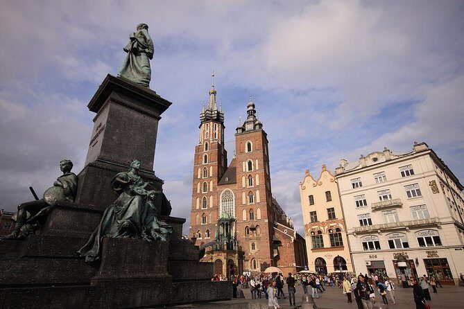 Krakow and Wieliczka Small Group Tour from Lodz with Lunch - FAQ