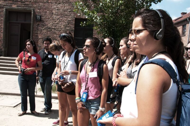 Krakow: Auschwitz-Birkenau Guided Tour Pickup/Lunch Options - A Deep Dive into the Auschwitz-Birkenau Guided Tour from Krakow